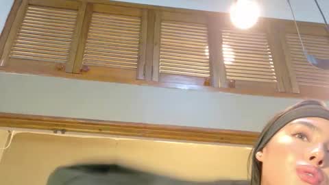 Snapshot of kaiawhite chatting on 12-19-25, 09:22 kaiawhite online show from 12-19-25, 09:22