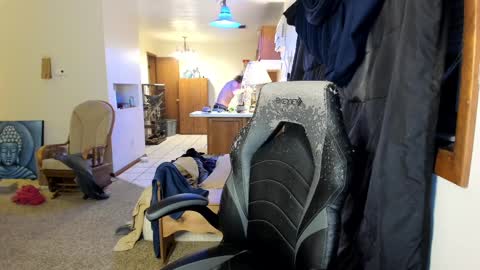 Kaiku77 online show from 10-04-25, 04:43