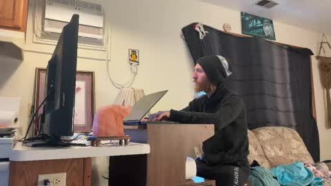 Snapshot of kaiku77 chatting on 02-11-26, 07:08 Kaiku77 online show from 02-11-26, 07:08