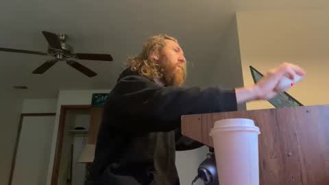 Snapshot of kaiku77 chatting on 03-16-26, 03:27 Kaiku77 online show from 03-16-26, 03:27