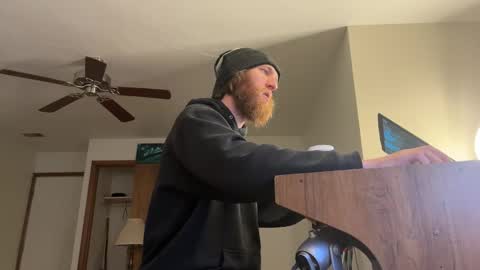 Snapshot of kaiku77 chatting on 03-18-26, 03:26 Kaiku77 online show from 03-18-26, 03:26