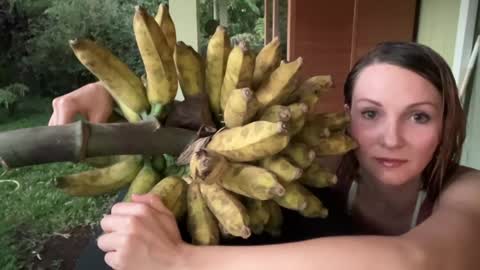 Snapshot of kaileeshy chatting on 02-08-25, 04:25 Kailee Smile online show from 02-08-25, 04:25