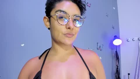 kaira_mosse_ online show from 10-23-25, 12:59
