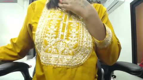 Kaira online show from 05-20-26, 12:00