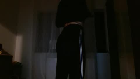 Kaira Ember online show from 12-16-25, 09:42