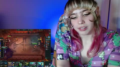 Snapshot of kairilovescumm chatting on 12-08-24, 04:25 Kairi online show from 12-08-24, 04:25