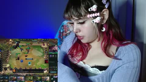 Snapshot of kairilovescumm chatting on 01-12-25, 01:32 Kairi online show from 01-12-25, 01:32