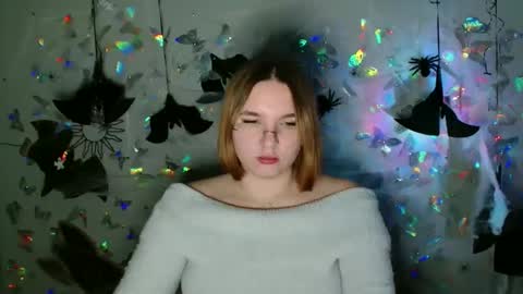 Kaitlin online show from 10-09-25, 06:39