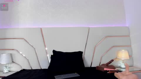 Kaity Lane online show from 12-25-24, 10:05