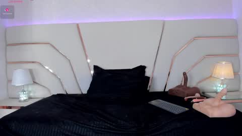 Kaity Lane online show from 12-29-24, 05:21