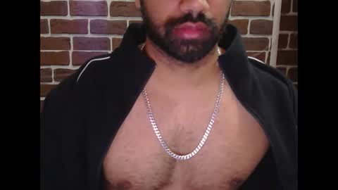 Vicky online show from 12-17-24, 05:40