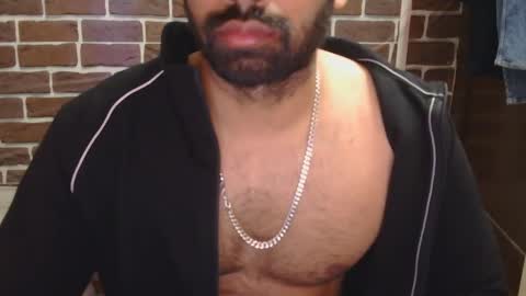Vicky online show from 12-25-24, 05:58