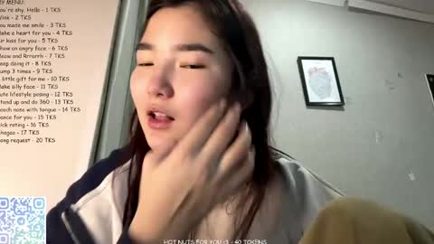 Sakura online show from 04-29-26, 02:54