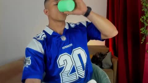 Snapshot of kale_tomson chatting on 10-01-25, 12:05 kale thomson online show from 10-01-25, 12:05