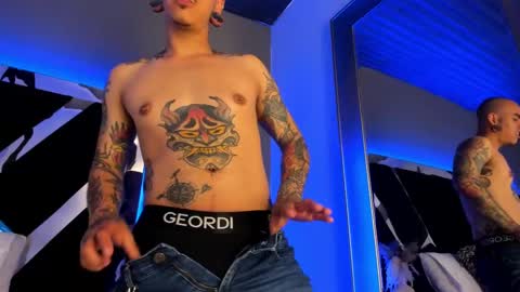Snapshot of kaletattoos chatting on 02-01-25, 08:05 Kale online show from 02-01-25, 08:05