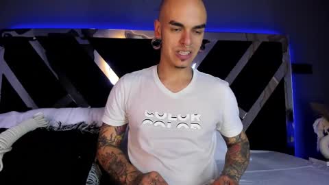 Snapshot of kaletattoos chatting on 02-08-25, 08:10 Kale online show from 02-08-25, 08:10