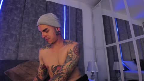 Snapshot of kaletattoos chatting on 02-16-25, 12:52 Kale online show from 02-16-25, 12:52