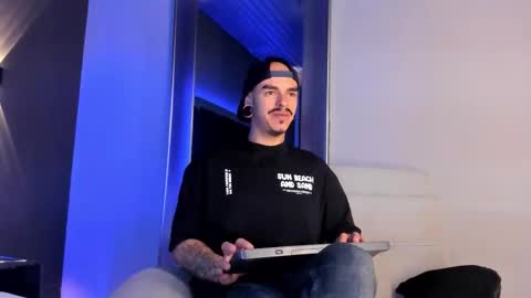 Kale online show from 10-20-25, 11:21