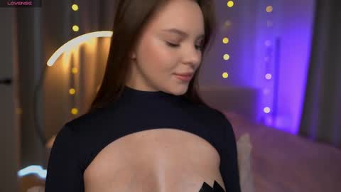 Snapshot of kalisa_pearl chatting on 02-13-25, 11:06 Please call me Kalisa online show from 02-13-25, 11:06
