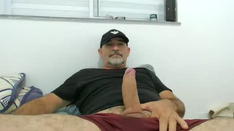 kaliu2021 online show from 10-28-25, 07:34