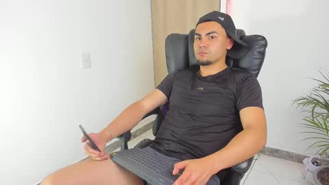 Snapshot of kalivan_voinesscu chatting on 02-10-26, 07:56 K A L I online show from 02-10-26, 07:56