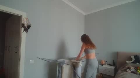 Snapshot of kalorine chatting on 03-27-26, 11:21 Mellikyy online show from 03-27-26, 11:21