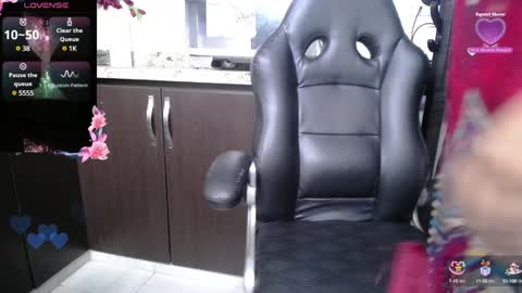 Snapshot of kalpananaisha_ chatting on 01-10-25, 10:06 Alisha online show from 01-10-25, 10:06