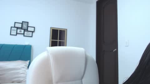 Kamilalopez online show from 01-12-25, 09:08