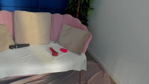 KamaFeels online show from 11-01-25, 06:15