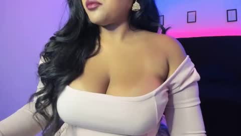 Snapshot of kamala_khan_tx chatting on 04-27-26, 10:52 Online 800 to 1400 online show from 04-27-26, 10:52
