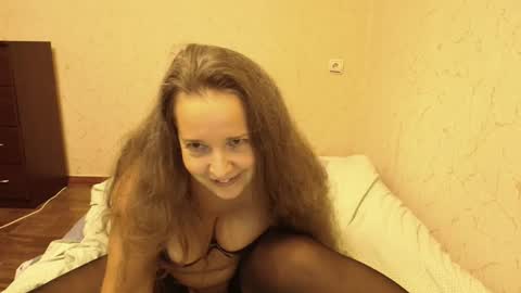 Snapshot of kameliy666 chatting on 11-11-25, 09:48 Kameliy666 online show from 11-11-25, 09:48