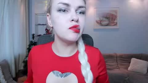 Camila online show from 12-16-25, 06:29