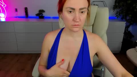 kamilahot25 online show from 10-19-25, 05:57