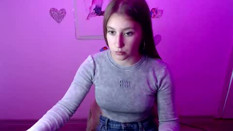 kamilla_love_ online show from 09-20-25, 12:17