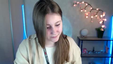 Snapshot of kamilla_love_ chatting on 05-20-26, 12:11 kamilla_love_ online show from 05-20-26, 12:11