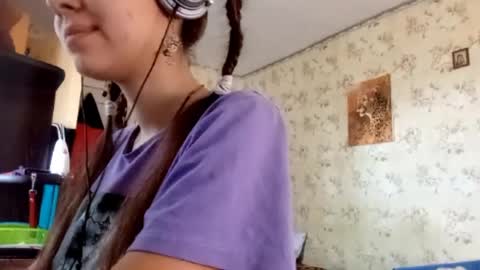 Snapshot of kamisalling chatting on 09-14-25, 07:29 Mari Simmons online show from 09-14-25, 07:29