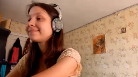 Snapshot of kamisalling chatting on 09-21-25, 07:10 Mari Simmons online show from 09-21-25, 07:10