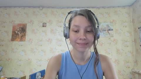 Snapshot of kamisalling chatting on 10-05-25, 06:34 Mari Simmons online show from 10-05-25, 06:34