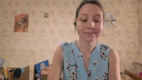 Snapshot of kamisalling chatting on 10-06-25, 06:11 Mari Simmons online show from 10-06-25, 06:11