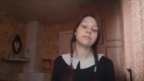 Snapshot of kamisalling chatting on 10-27-25, 02:59 Mari Simmons online show from 10-27-25, 02:59