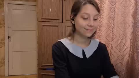 Snapshot of kamisalling chatting on 10-28-25, 03:10 Mari Simmons online show from 10-28-25, 03:10