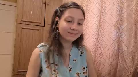 Snapshot of kamisalling chatting on 11-06-25, 03:07 Mari Simmons online show from 11-06-25, 03:07