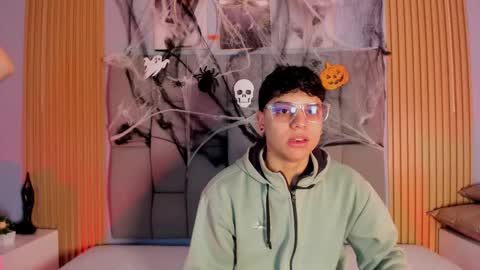 Snapshot of kandyfrees chatting on 10-28-25, 11:25 kandyfrees online show from 10-28-25, 11:25