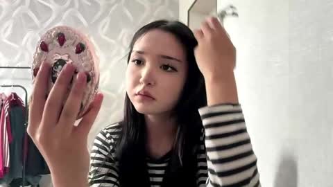 Lily online show from 05-03-26, 09:15