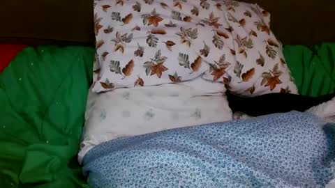 kaonashi69 online show from 10-10-25, 12:59