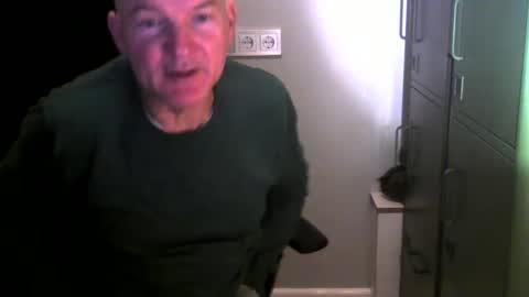 Robbie online show from 12-23-24, 06:00