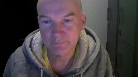 Robbie online show from 01-19-25, 05:37