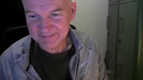 Robbie online show from 01-24-25, 05:21