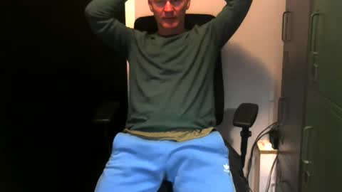 Snapshot of kapitein_rob chatting on 04-08-26, 04:45 Robbie online show from 04-08-26, 04:45