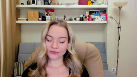 Snapshot of kara_smith_ chatting on 12-04-24, 11:13 Kara. Off from 15th till 24th of December online show from 12-04-24, 11:13
